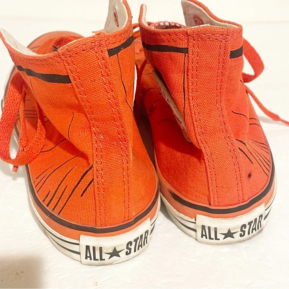 Converse Size 6.5 Red Cat In The Hat Hi Top Dr. Seuss Hook Thing One Thing Two - Picture 3 of 7